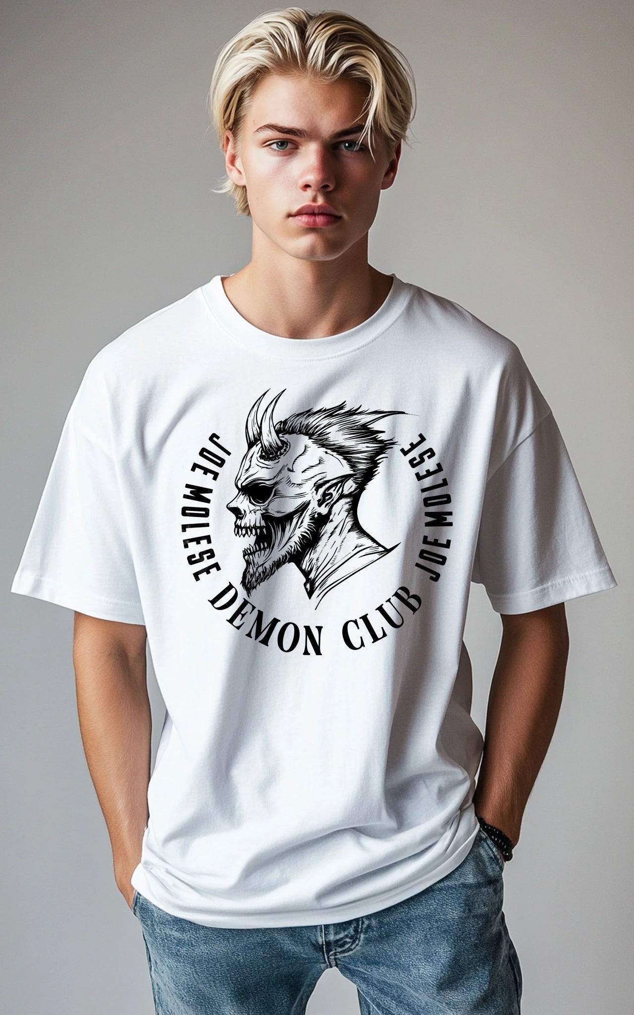 Hochwertiges Demon Club Skull T-Shirt aus Bio-Baumwolle mit einzigartigem Skull-Design vorne